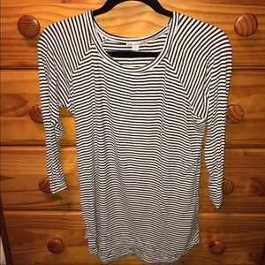 Striped quarter sleeve top